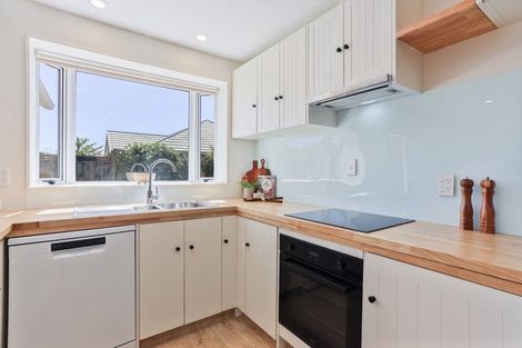 Photo of property in 2/23a Meadow Street, Papanui, Christchurch, 8052