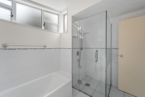 Photo of property in 2/17 Infidel Place, Torbay, Auckland, 0630