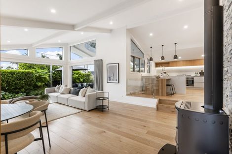 Photo of property in 39 Doment Crescent, Orewa, 0931