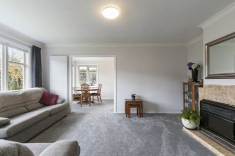 Photo of property in 15 Peel Place, Wainuiomata, Lower Hutt, 5014