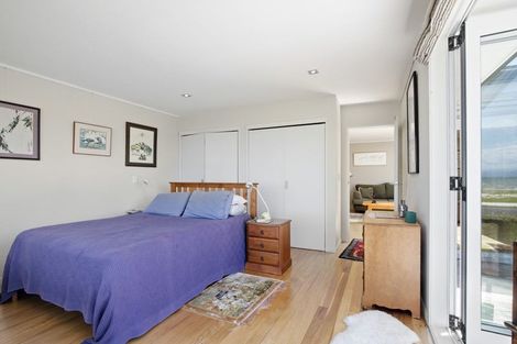 Photo of property in 867 East Coast Road, Kaiaua, Miranda, 2473