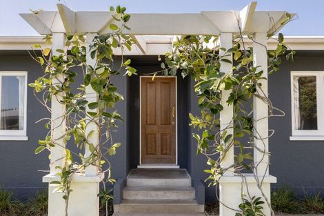 Photo of property in 77 Ngatai Road, Otumoetai, Tauranga, 3110