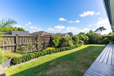 Photo of property in 1 Spinnaker Lane, Mangawhai, 0505