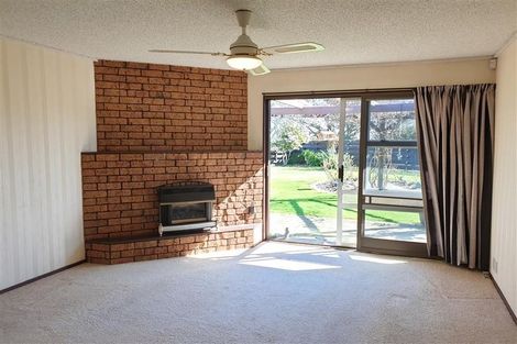 Photo of property in 56 Kentucky Way, Awapuni, Palmerston North, 4412