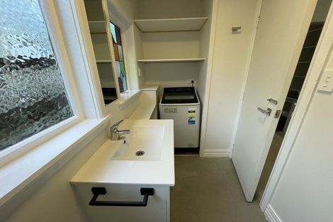 Photo of property in 10 Royal Street, Berhampore, Wellington, 6023