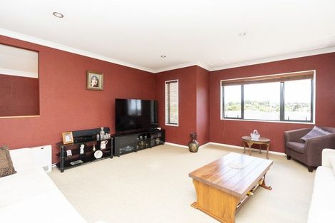 Photo of property in 2 Thomson Avenue, Dinsdale, Hamilton, 3204