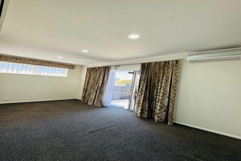 Photo of property in 18b Kirby Street, Glendene, Auckland, 0602