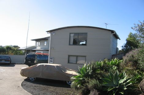 Photo of property in 13 Laingrange Place, Laingholm, Auckland, 0604