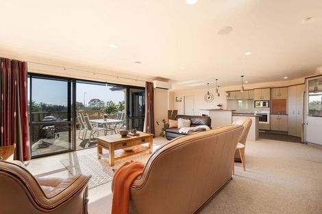Photo of property in 15 Rowesdale Drive, Ohauiti, Tauranga, 3112