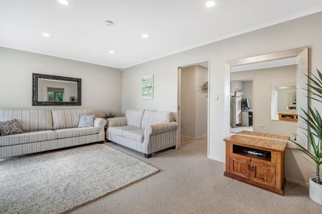 Photo of property in 31a Ocean View Road, Hatfields Beach, Orewa, 0931