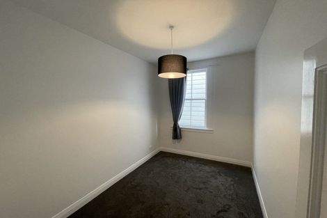 Photo of property in 111 Tasman Street, Mount Cook, Wellington, 6021