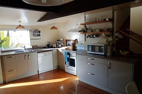 Photo of property in 14 Westhill Road, Point Howard, Lower Hutt, 5013