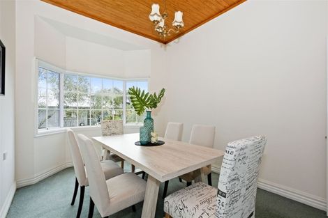 Photo of property in 8a Wainoni Heights, Greenhithe, Auckland, 0632