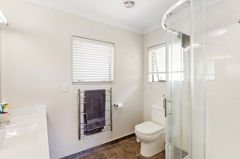 Photo of property in 14 Hurunui Street, Waikanae, 5036