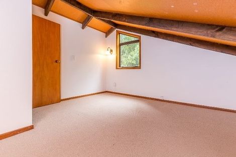 Photo of property in 5 Totara Road, Stanmore Bay, Whangaparaoa, 0932