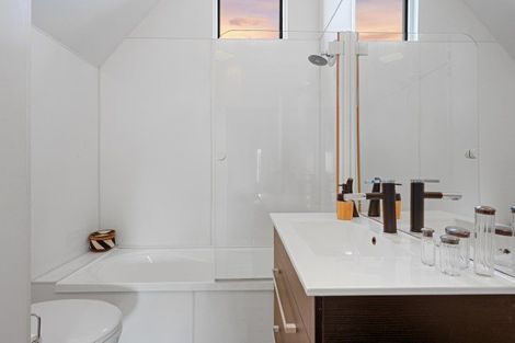 Photo of property in 10/16 Derby Street, St Albans, Christchurch, 8014