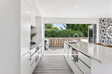 Photo of property in 7 Enfield Road, Hospital Hill, Napier, 4110