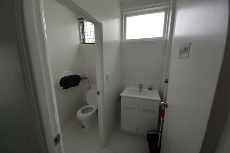 Photo of property in 1/108 Lincoln Road, Henderson, Auckland, 0610