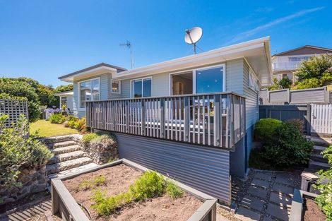 Photo of property in 16 Webber Street, Paraparaumu Beach, Paraparaumu, 5032