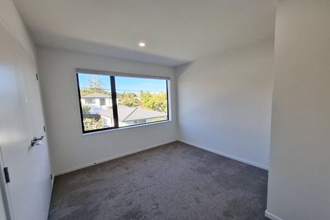 Photo of property in 70c Stanley Road, Glenfield, Auckland, 0629