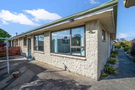 Photo of property in 1 Mary Street, Gore, 9710