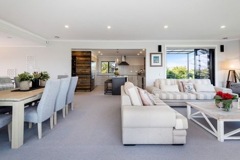 Photo of property in 103 Pine Harbour Parade, Beachlands, Auckland, 2018