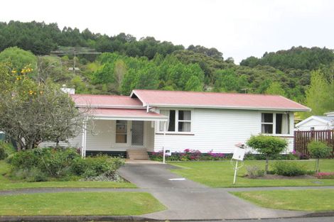 Photo of property in 2 Seddon Crescent, Whataupoko, Gisborne, 4010