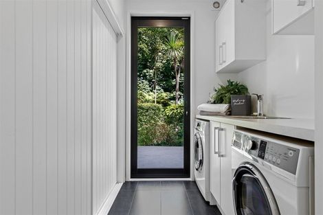 Photo of property in 62 Straven Road, Fendalton, Christchurch, 8014