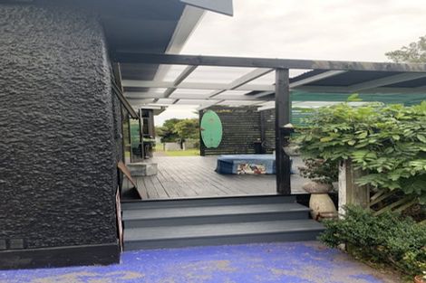 Photo of property in 69 Domett Street, Opunake, 4616