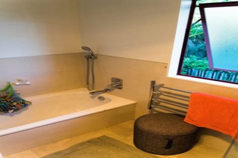 Photo of property in 9 Kura Place, Torbay, Auckland, 0630