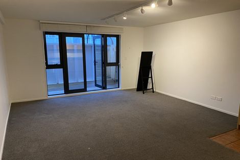 Photo of property in Pirie Street Townhouses, 3/35 Pirie Street, Mount Victoria, Wellington, 6011