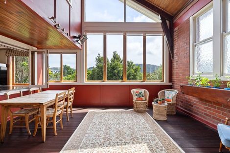 Photo of property in 2/32 Pitt Street, Wadestown, Wellington, 6012