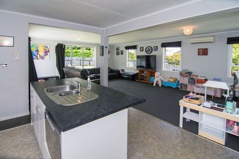 Photo of property in 39 Alfredton Road, Eketahuna, 4900