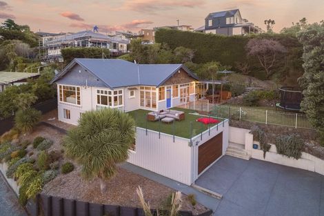 Photo of property in 94 Mount Pleasant Road, Mount Pleasant, Christchurch, 8081