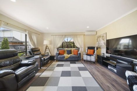 Photo of property in 20 Heyington Way, East Tamaki Heights, Auckland, 2016