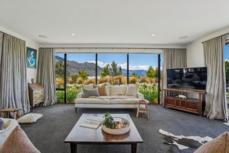 Photo of property in 5 Clearview Street, Wanaka, 9305