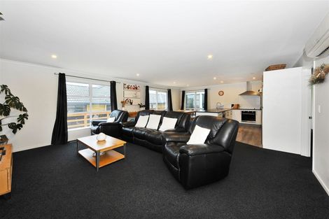 Photo of property in 10 Brightstone Crescent, Aranui, Christchurch, 8061