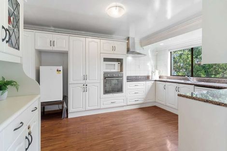 Photo of property in 25 Olena Avenue, Sunnyhills, Auckland, 2010