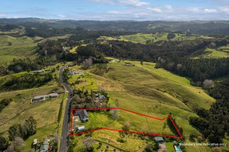 Photo of property in 90 Upper Orewa Road, Wainui, Silverdale, 0992