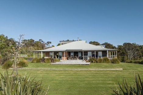 Photo of property in 457 Kiwitahi Road, Helensville, 0875