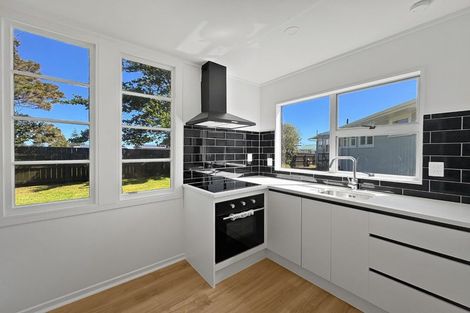 Photo of property in 7 Rogers Street, Castlecliff, Whanganui, 4501