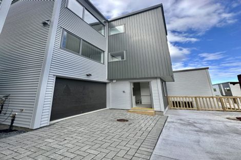 Photo of property in 4/11 Celeste Place, Totara Vale, Auckland, 0627