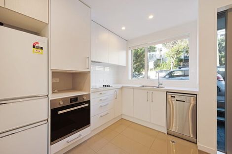 Photo of property in 3/24 Princess Terrace, Newtown, Wellington, 6021