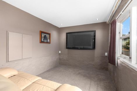 Photo of property in 57 Raroa Terrace, Tawa, Wellington, 5028