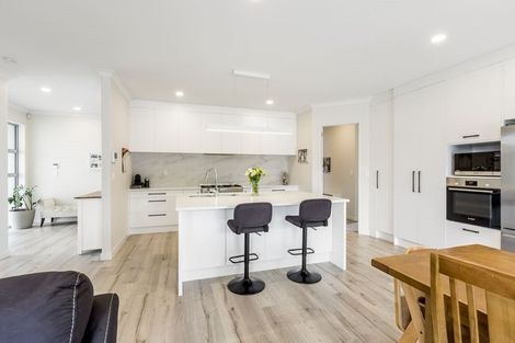 Photo of property in 41 Woodridge Drive, Stanmore Bay, Whangaparaoa, 0932