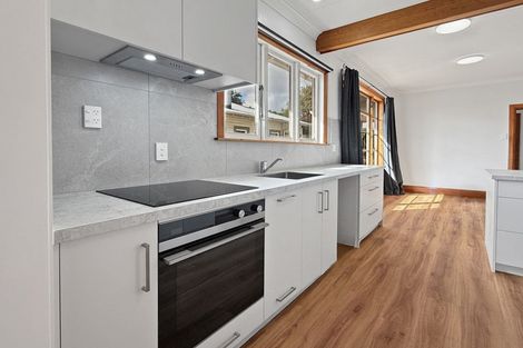 Photo of property in 24 Milverton Avenue, Hokowhitu, Palmerston North, 4410