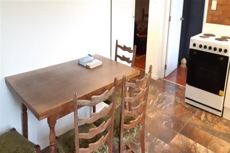 Photo of property in 2/215 Eskdale Road, Birkenhead, Auckland, 0626