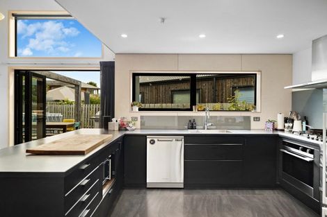 Photo of property in 14 Bellamore Street, Lake Hayes, Queenstown, 9304