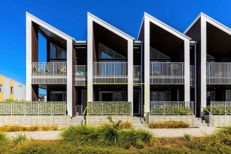 Photo of property in 3/2 Warrant Officer Lane, Hobsonville, Auckland, 0616