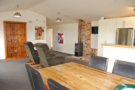 Photo of property in 1104 Oneriri Road, Kaiwaka, 0573